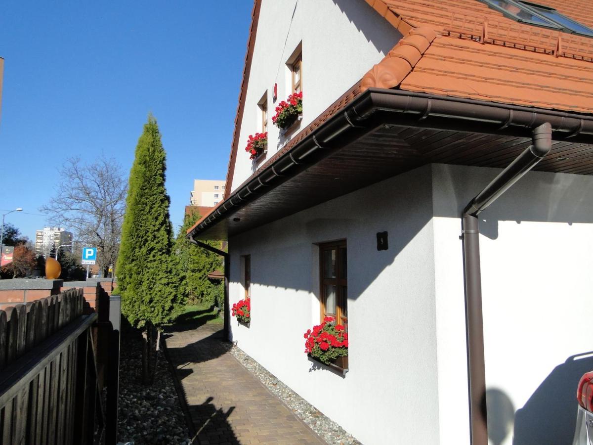 Giszowiec Pokoje Goscinne Przyjazna 9 Katowice Luaran gambar